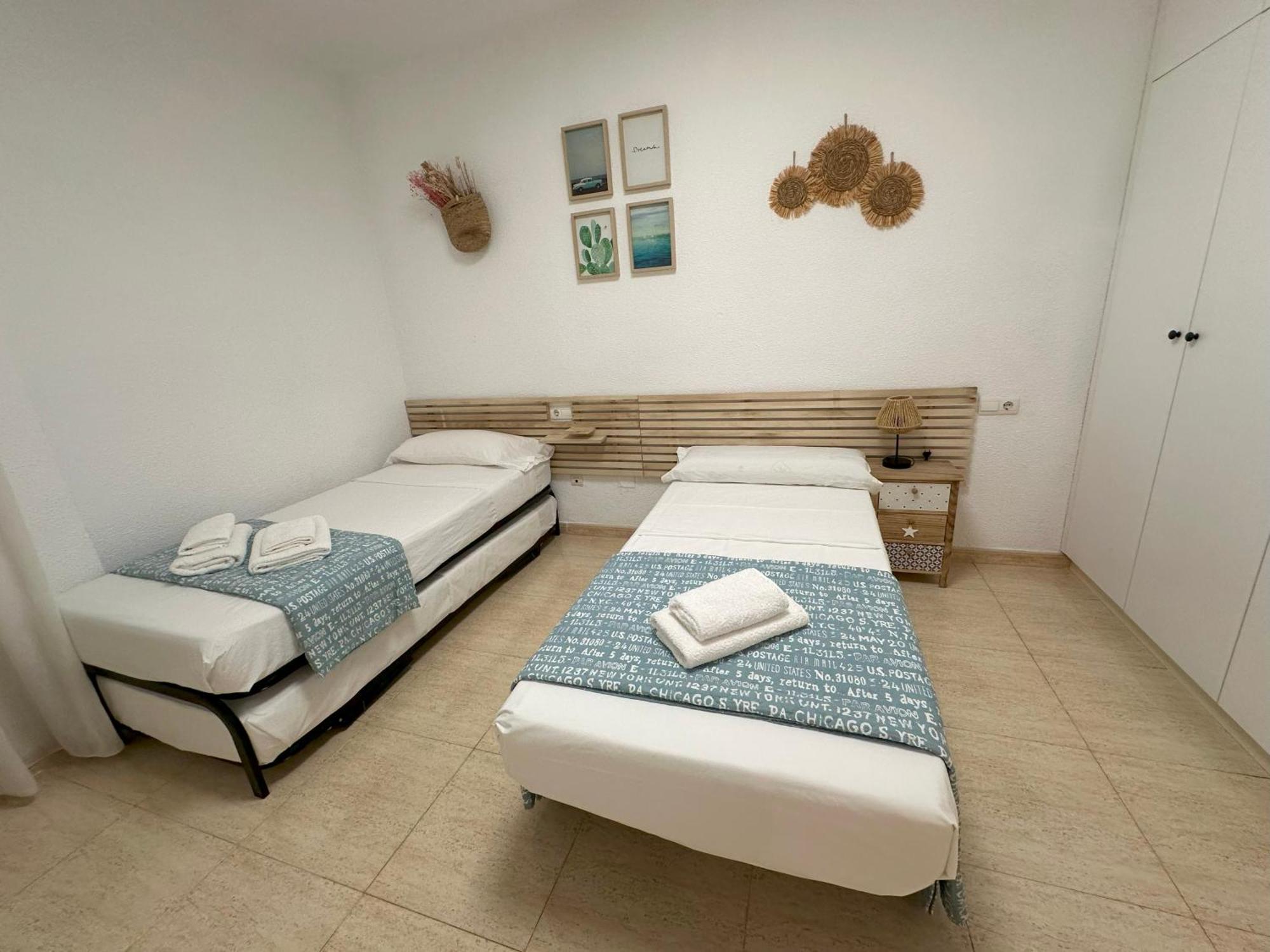 Alicante Beach And Center Extérieur photo